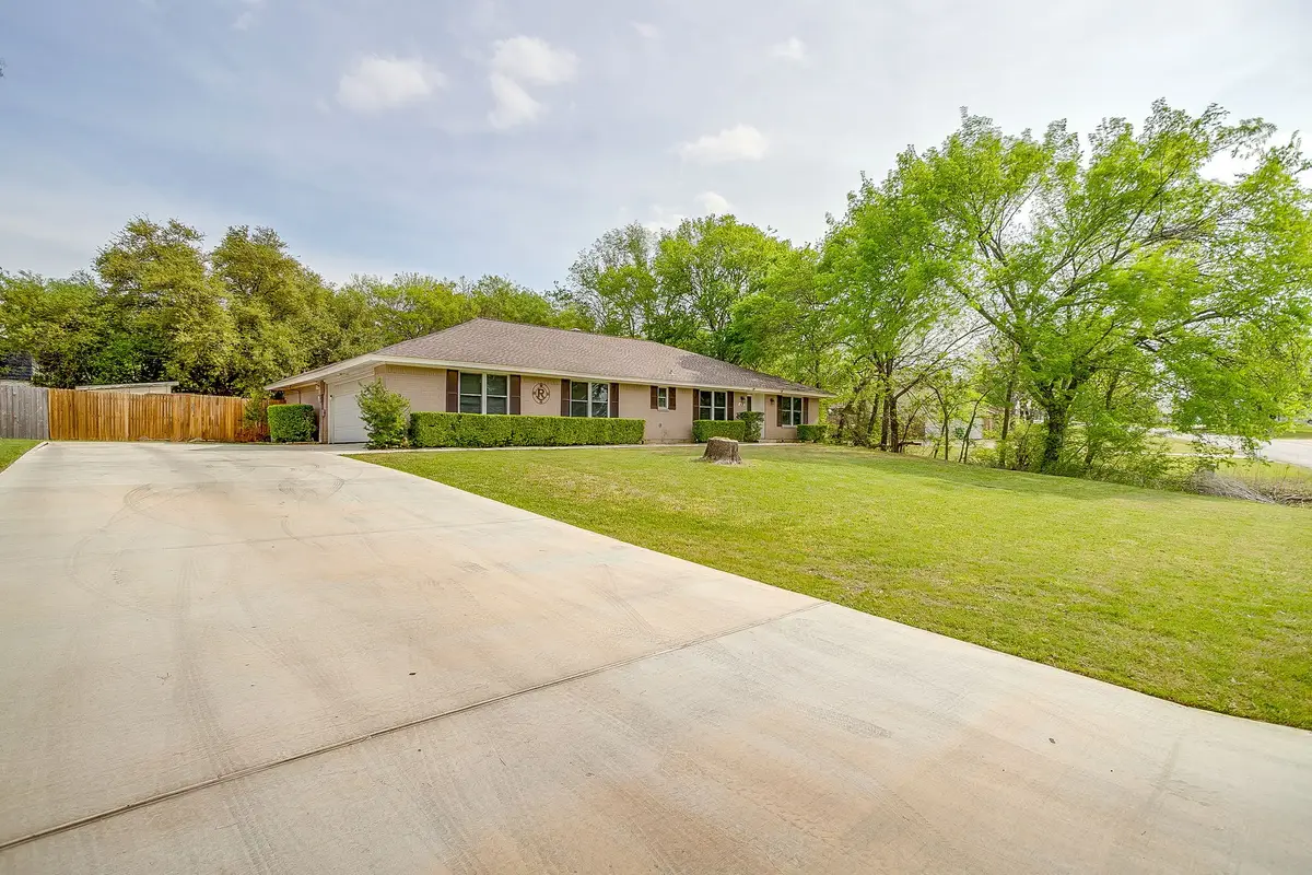 406 Country Club Drive, Joshua, TX 76058 - #1