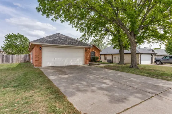 113 Saint James Court, Rhome, TX 76078