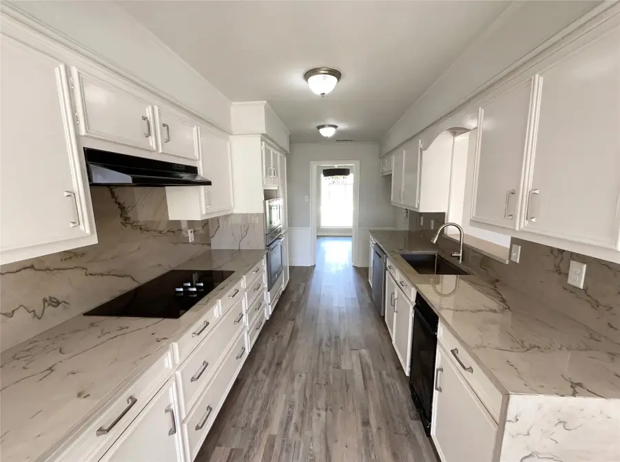 2800 N Surrey Drive, Carrollton, TX 75006 - #2