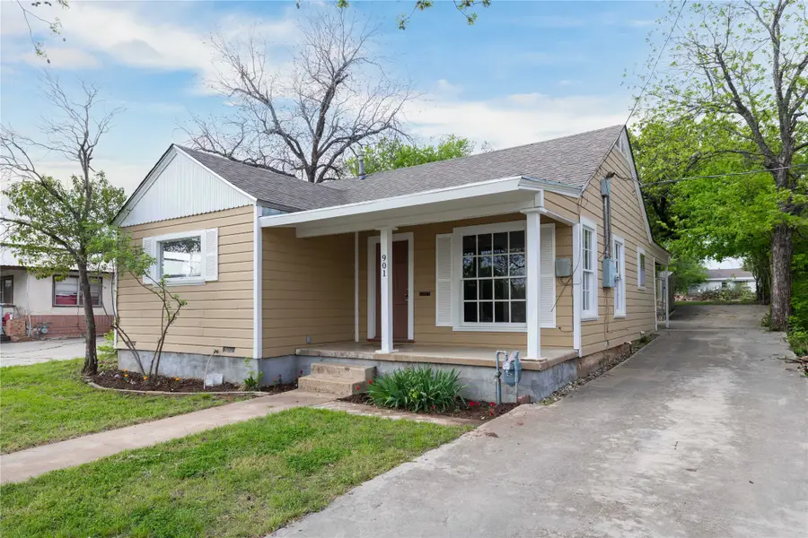 901 6th Street, Brownwood, TX 76801 - #3