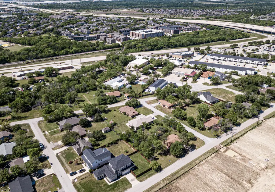 913 N Walnut Street, Roanoke, TX 76262 - #3