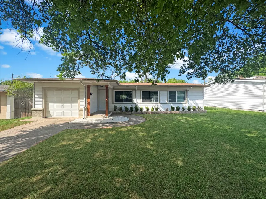 11521 Fernald Avenue, Dallas, TX 75218 - #2