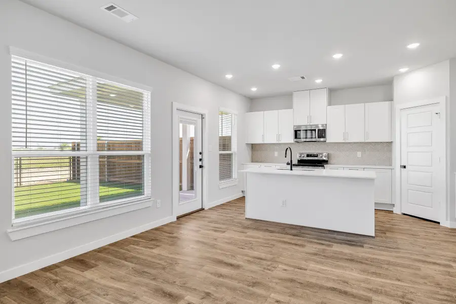 7000-7001 Guilford Court, Midlothian, TX 76065 - #2