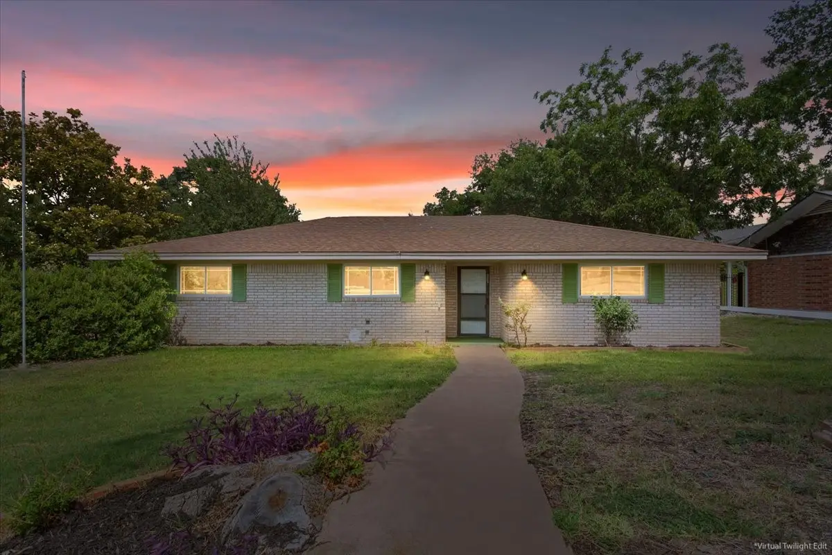 849 Arlington Drive, Woodway, TX 76712 - #1