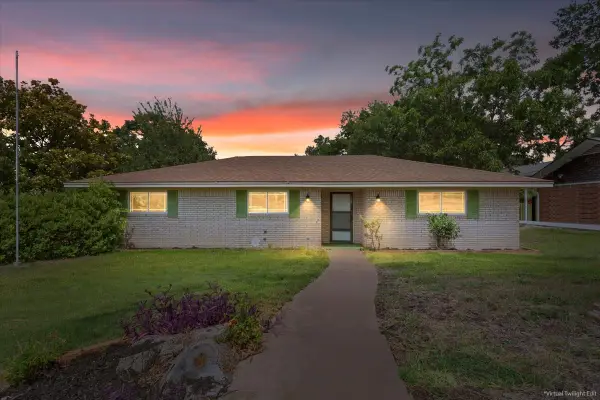 849 Arlington Drive, Woodway, TX 76712