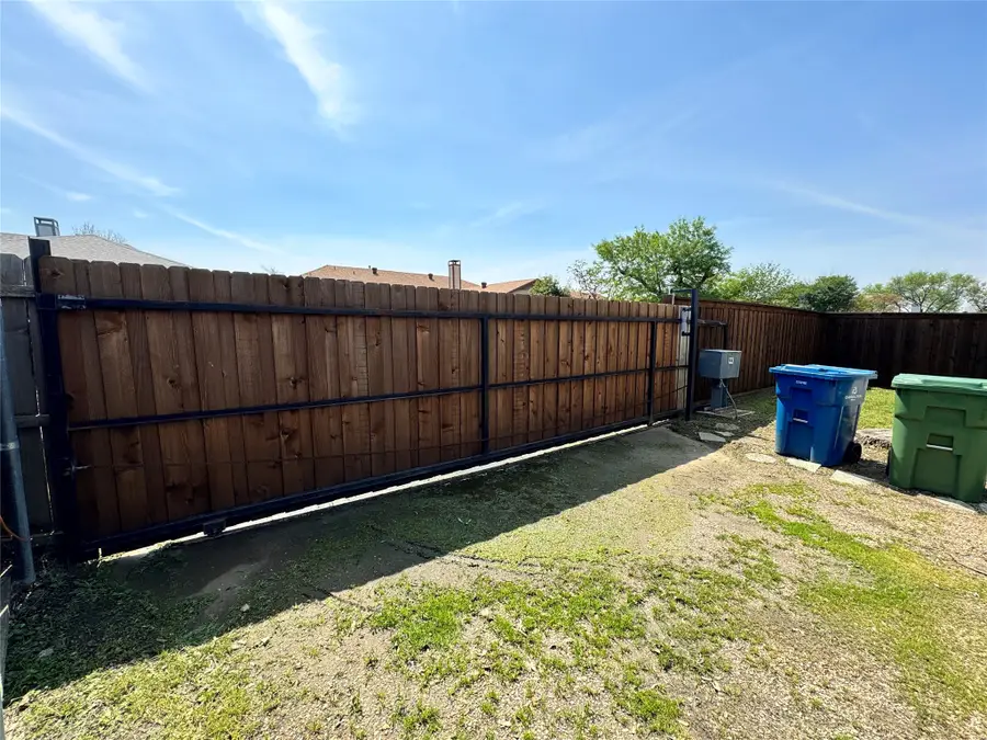 2610 Fallcreek Circle, Carrollton, TX 75006 - #3