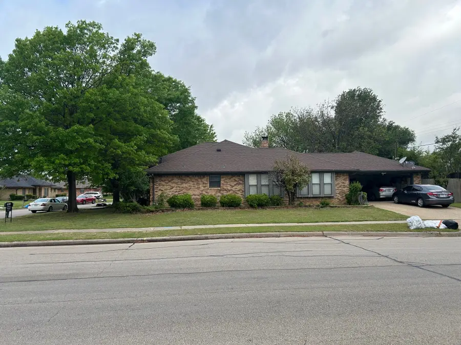 3901 W Country Club Drive, Irving, TX 75038 - #2