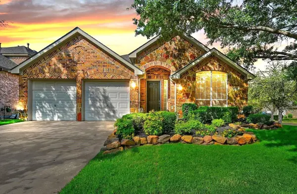 1181 Noble Avenue, Lantana, TX 76226