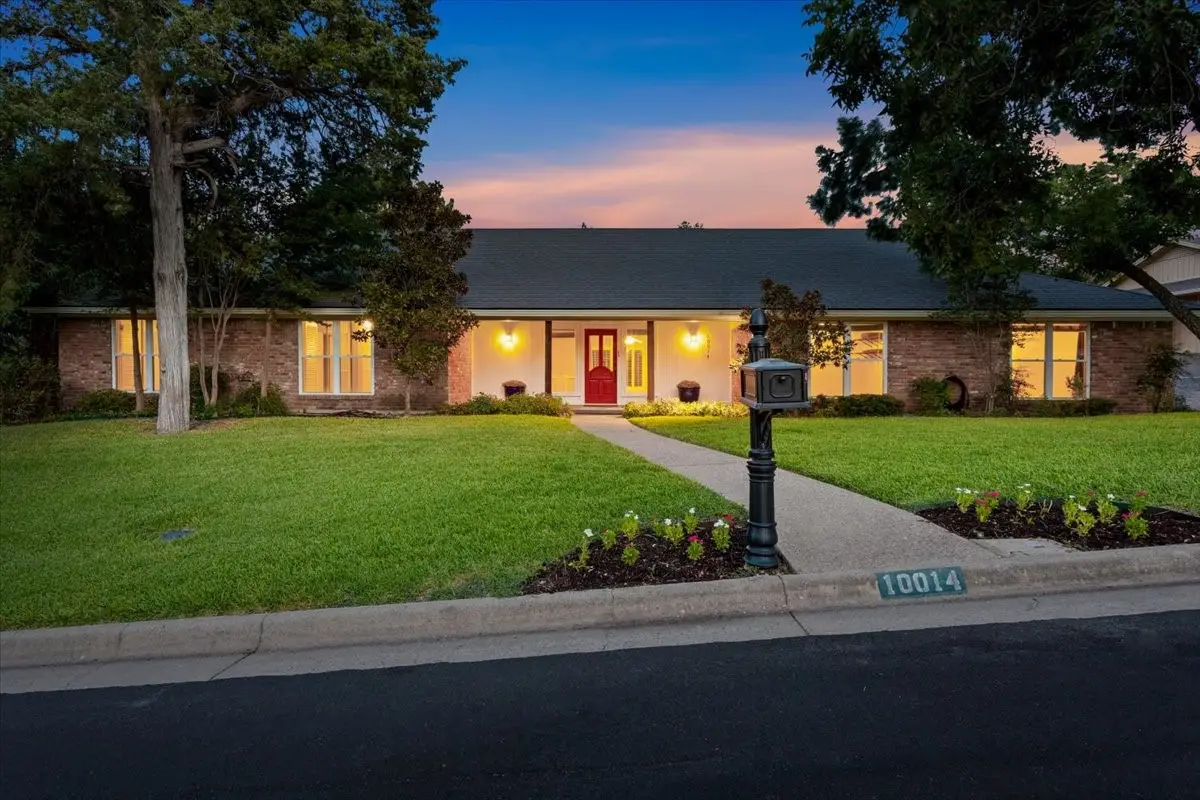 10014 Burgundy Drive, Woodway, TX 76712 - #1