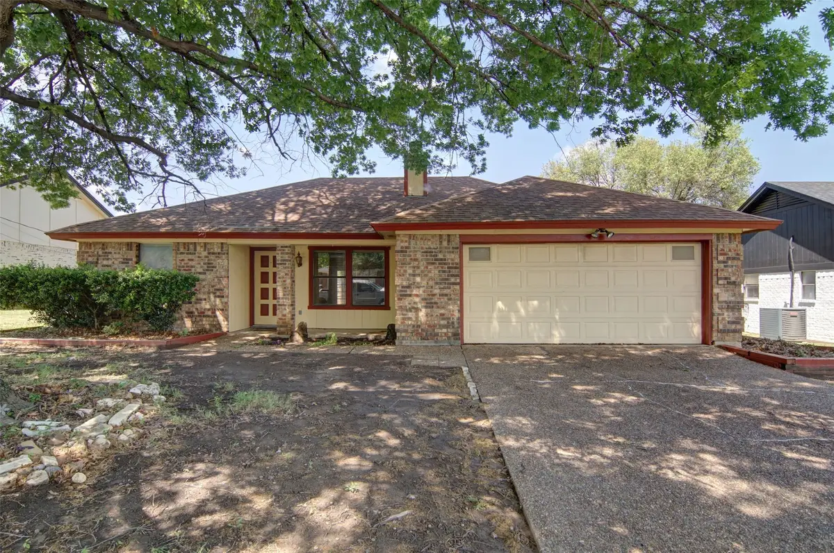 716 Nicole Drive, Burleson, TX 76028 - #1