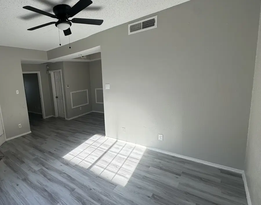 3209 Norwalk Avenue, Dallas, TX 75220 - #2