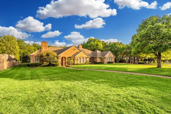 2908 Oak Trail Court, Dalworthington Gardens, TX 76016