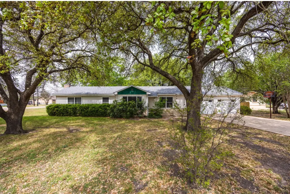 211 W Long Street, Elm Mott, TX 76640 - #1