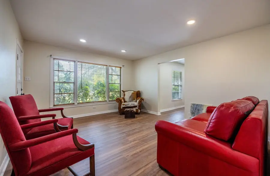 211 W Long Street, Elm Mott, TX 76640 - #2