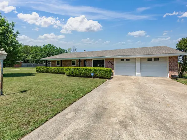 1312 Rock Street, Bowie, TX 76230