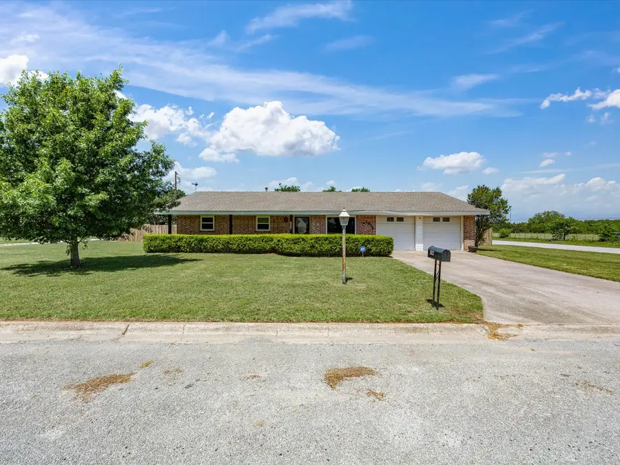 1312 Rock Street, Bowie, TX 76230 - #2