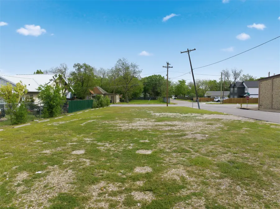 925 S 17th Street, Waco, TX 76706 - #2