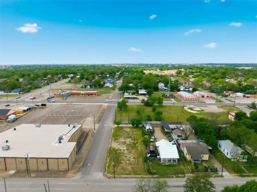 925 S 17th Street, Waco, TX 76706 - #3