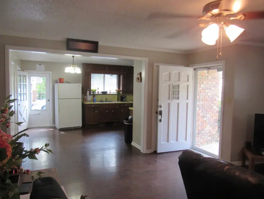 320 N Cleveland Avenue, Sherman, TX 75090 - #2