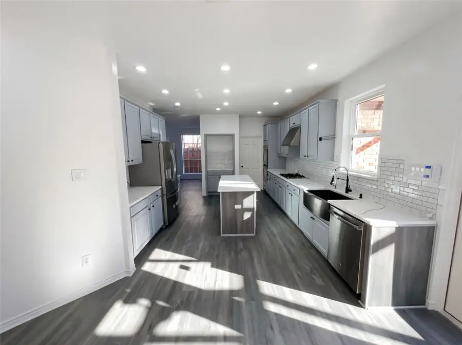 2406 Manchester Drive, Carrollton, TX 75006 - #2