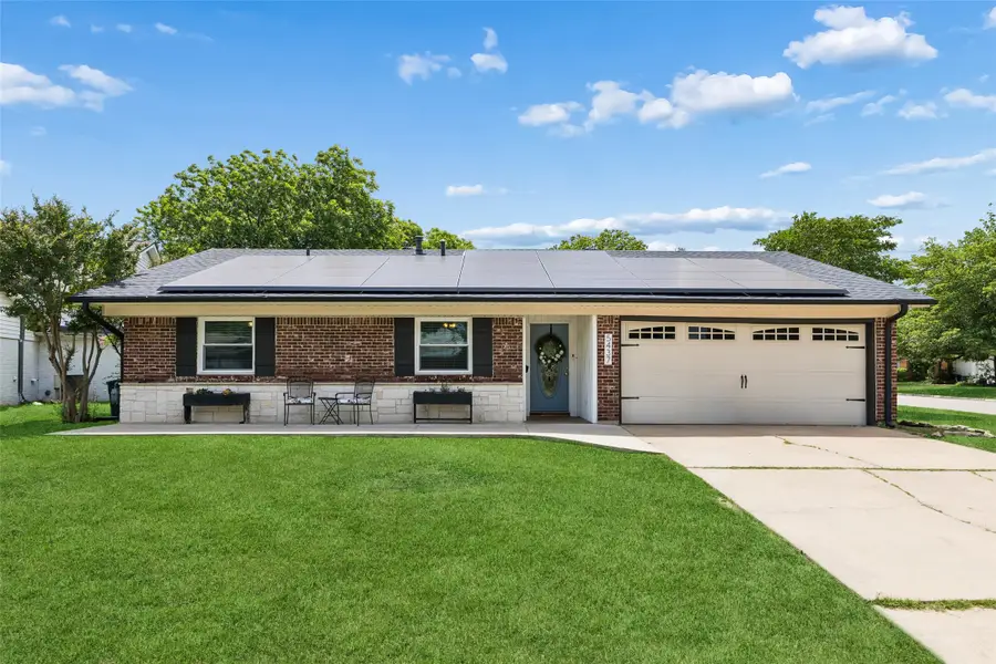 5437 Greenwood Way, North Richland Hills, TX 76180 - #2