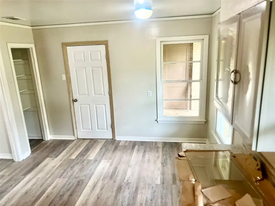 102 E Walker Avenue, Temple, TX 76501 - #3