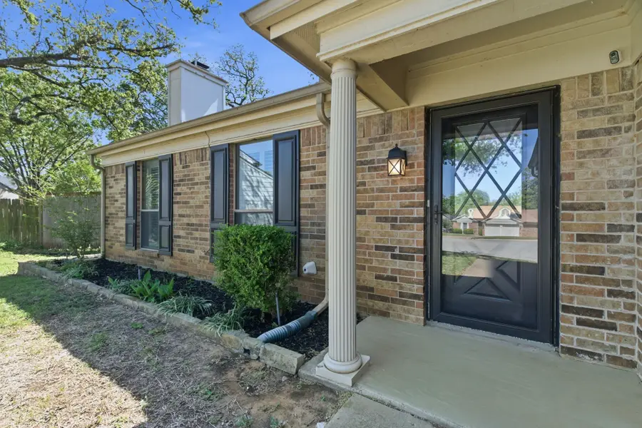 404 Knoll Wood Court, Euless, TX 76039 - #3