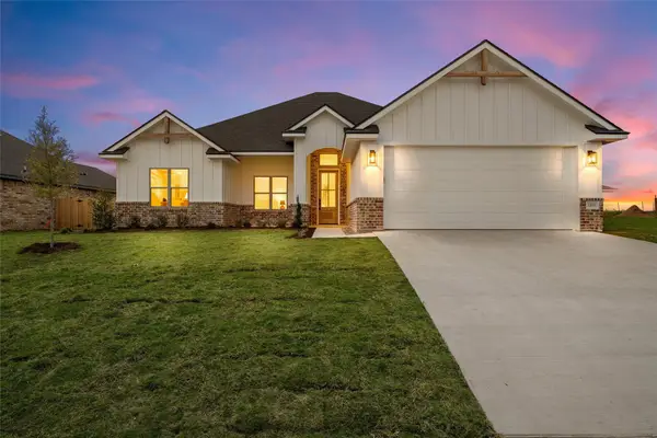 1333 Red Rock Road, Hewitt, TX 76643