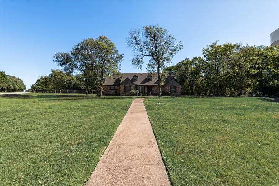 102 S Royal Oak Drive, Duncanville, TX 75116 - #2