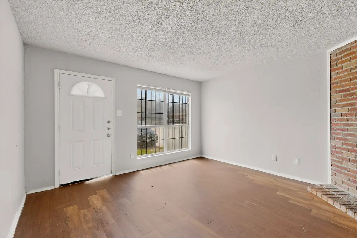 9467 Olde Towne Row, Dallas, TX 75227 - #1