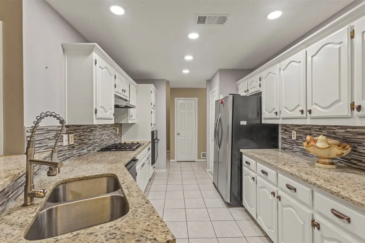 853 Woodridge Circle, Desoto, TX 75115 - #1