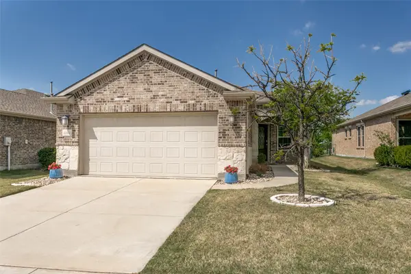 2082 Bentwater Lane, Frisco, TX 75036