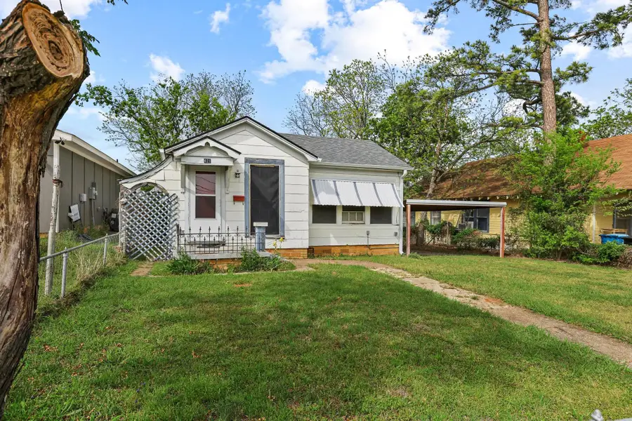 421 E Hull Street, Denison, TX 75021 - #3
