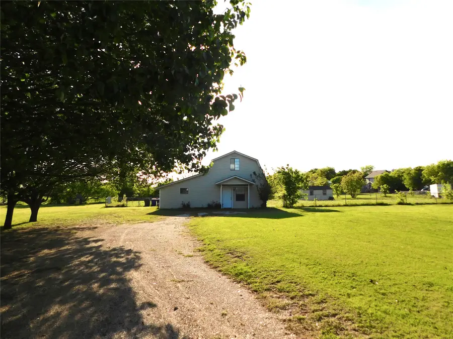 31 Rogers Circle, Krum, TX 76249 - #3