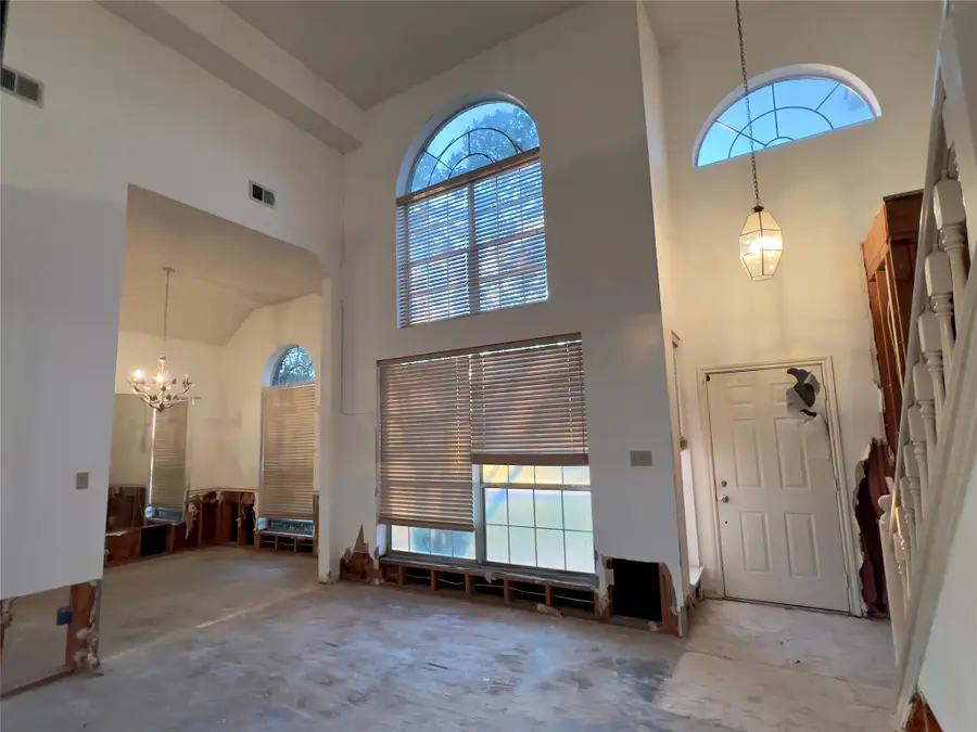 8316 Autumncrest Court, Dallas, TX 75249 - #3