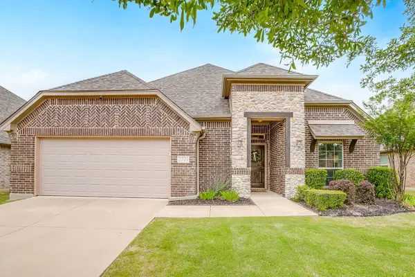 2721 Buffalo Run, Burleson, TX 76028