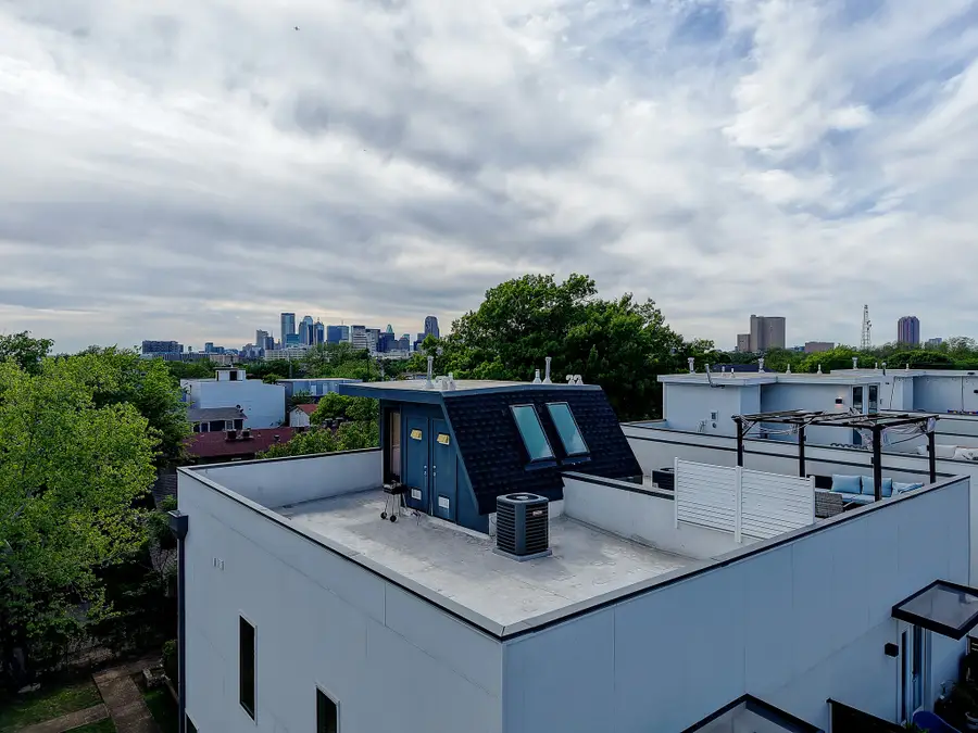 183 S Prairie Avenue, Dallas, TX 75226 - #2