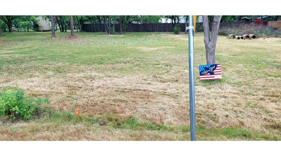 4251 Thousand Oaks Drive #B, Argyle, TX 76226 - #3