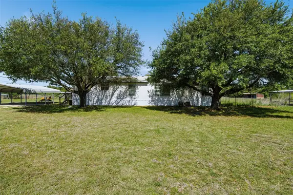 373 Wildbird Lane, Axtell, TX 76624