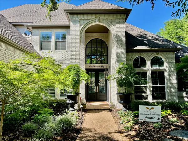 1050 Highland Oaks Drive, Southlake, TX 76092