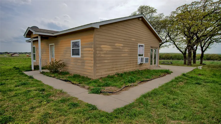 688 Alamo Road, Montague, TX 76251 - #2