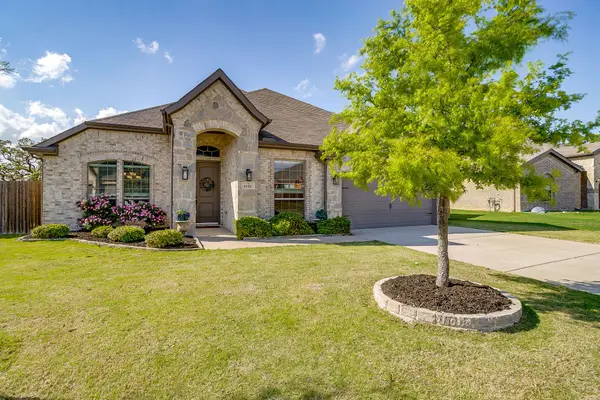 1616 Glade Meadows Drive, Burleson, TX 76058