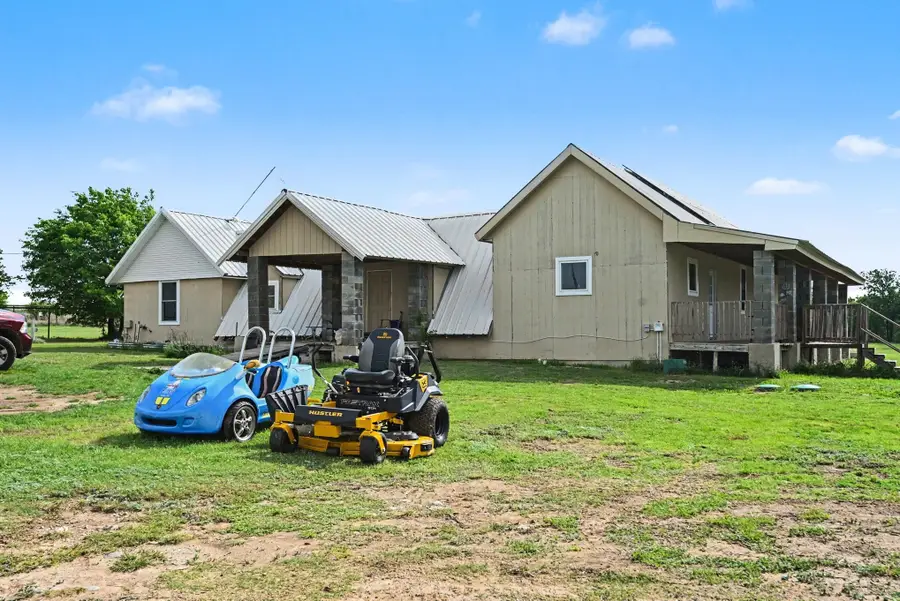 6694 Hutcheson Hill Road, Springtown, TX 76082 - #2