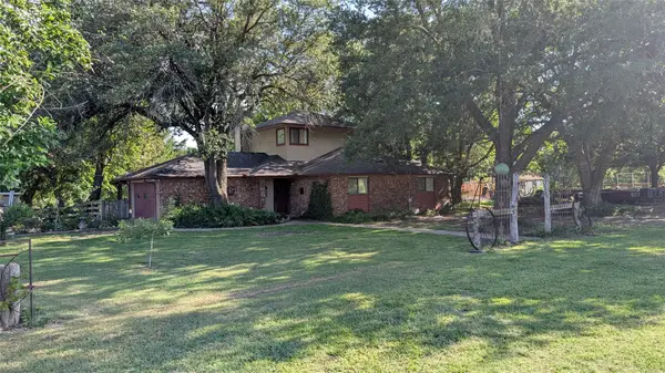 304 Becky Lane, Waxahachie, TX 75165