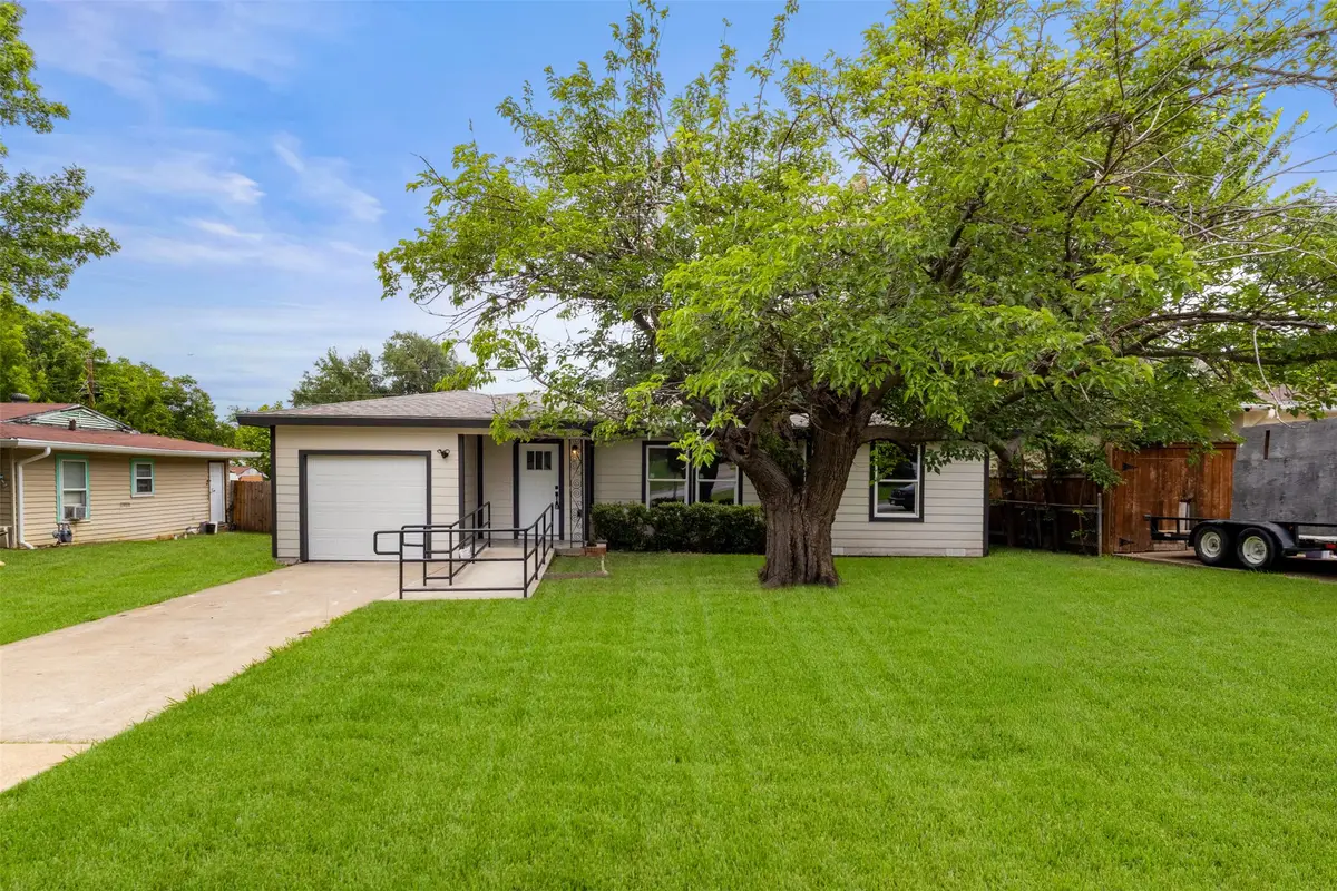 425 Browning Drive, Arlington, TX 76010 - #1