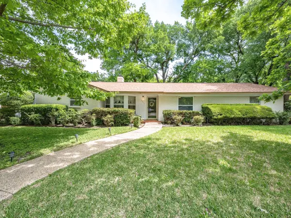 3217 Chaparral Lane, Fort Worth, TX 76109