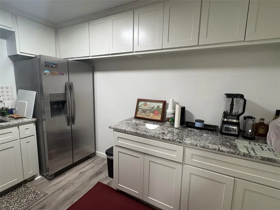 1109 N Howeth Street, Gainesville, TX 76240 - #3