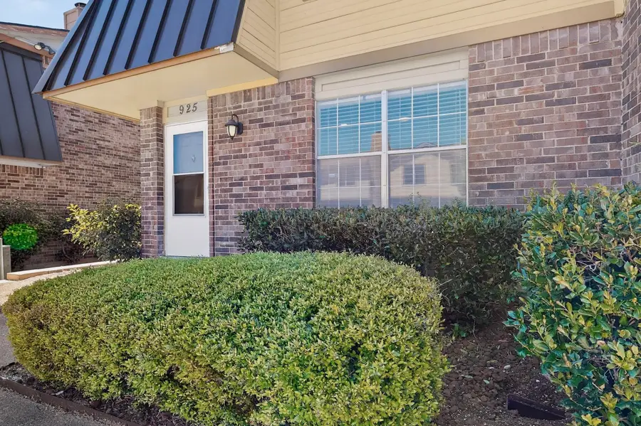 925 Cedar Terrace, Cedar Hill, TX 75104 - #2