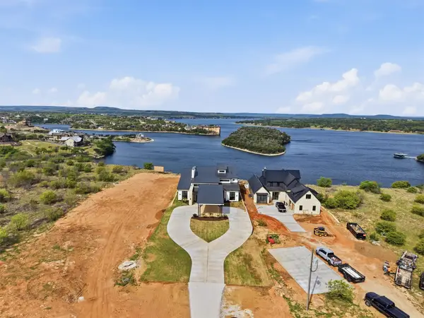 961 E Hells Gate Dr, Graford, TX 76449