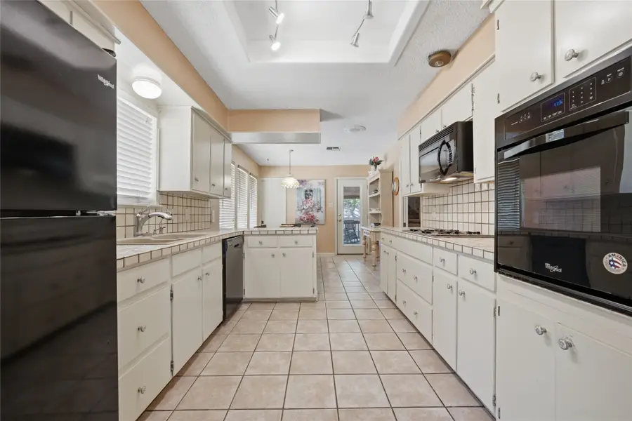 8240 Forest Ridge Drive, Woodway, TX 76712 - #3